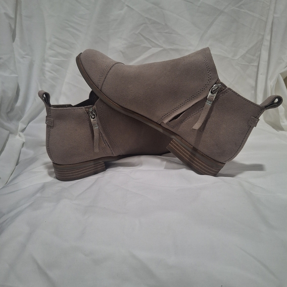 Toms Gray Ankle Boots with Elastic Panels - Picture 3 of 12